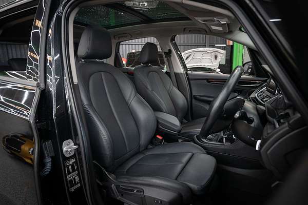 2015 BMW 2 Series 218d Sport Line F45