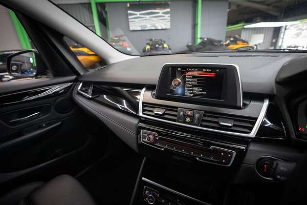 2015 BMW 2 Series 218d Sport Line F45