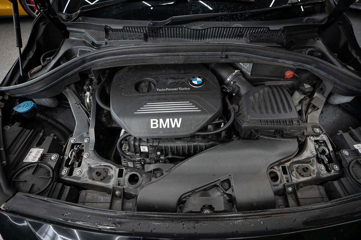 2015 BMW 2 Series 218d Sport Line F45