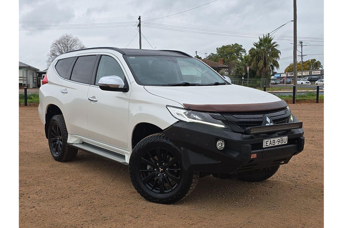 2018 Mitsubishi Pajero Sport Black Edition QE