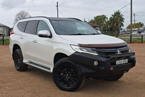2018 Mitsubishi Pajero Sport Black Edition QE