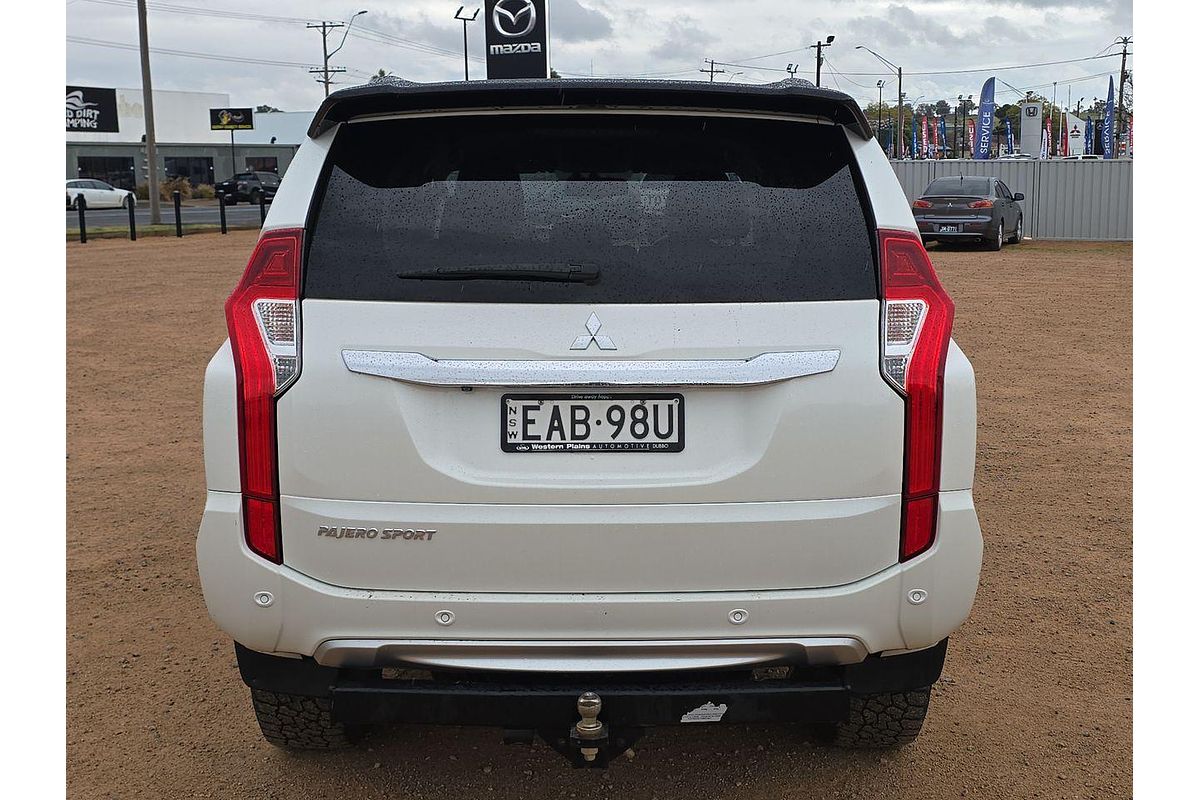 2018 Mitsubishi Pajero Sport Black Edition QE