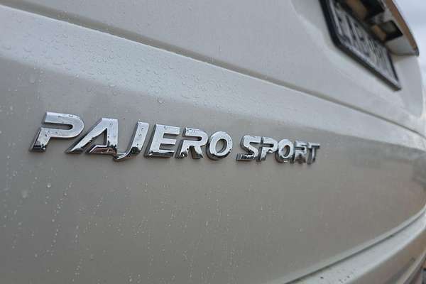 2018 Mitsubishi Pajero Sport Black Edition QE