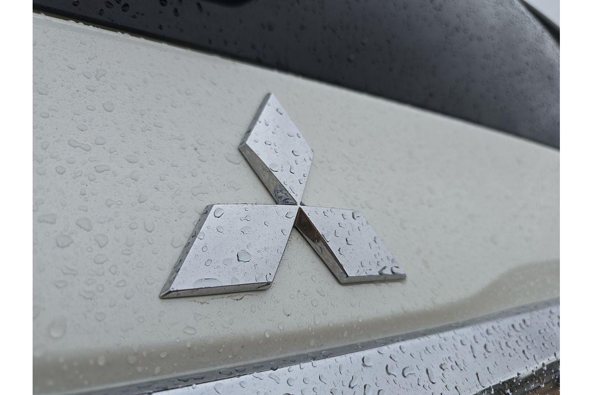 2018 Mitsubishi Pajero Sport Black Edition QE