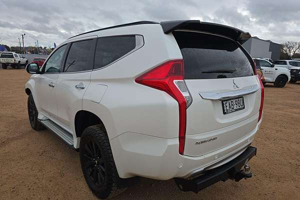 2018 Mitsubishi Pajero Sport Black Edition QE