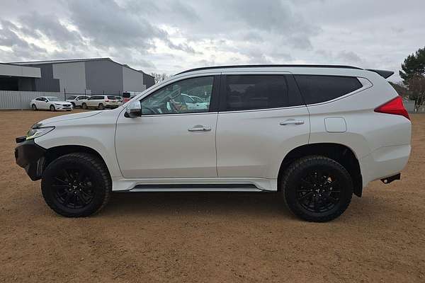 2018 Mitsubishi Pajero Sport Black Edition QE