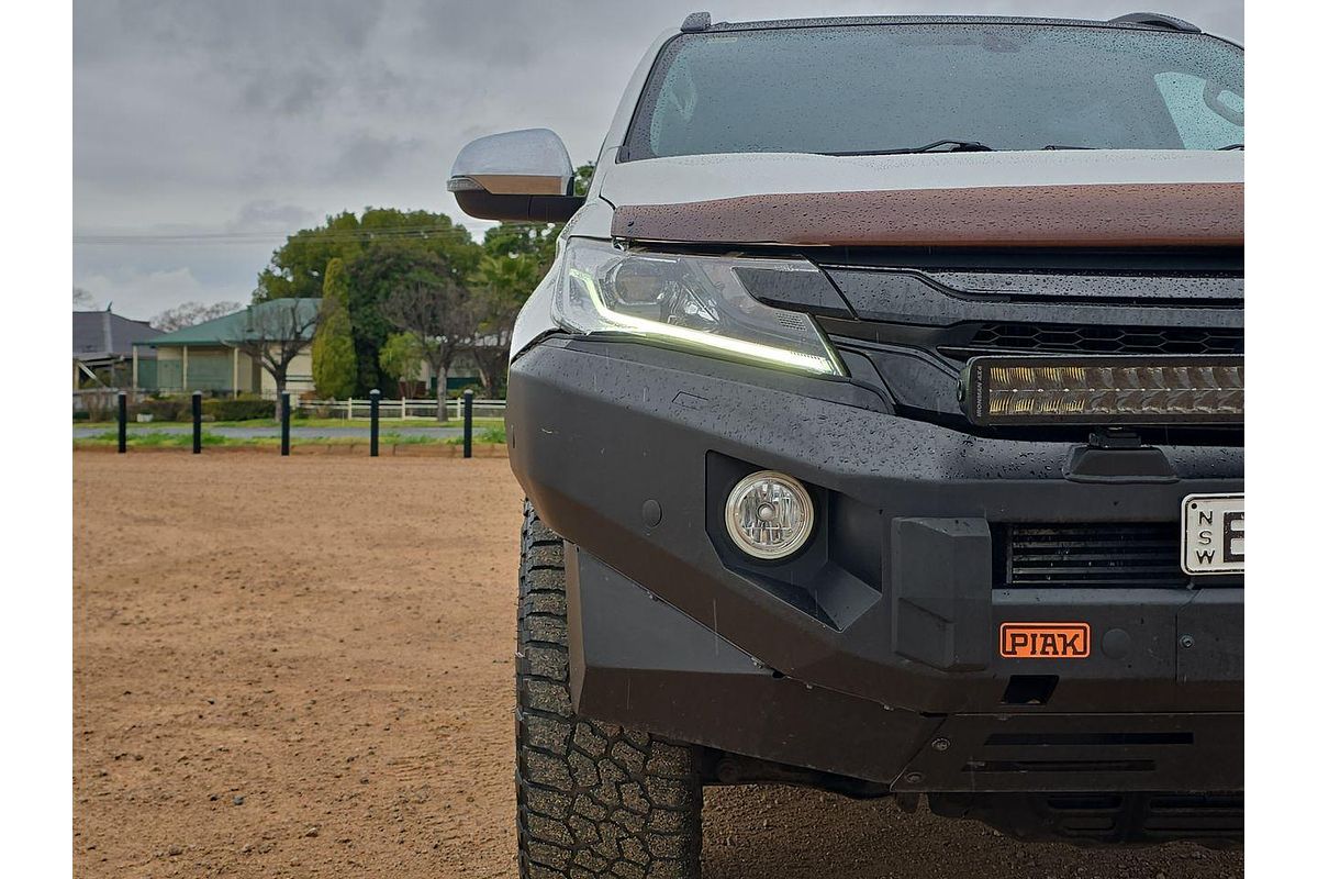 2018 Mitsubishi Pajero Sport Black Edition QE