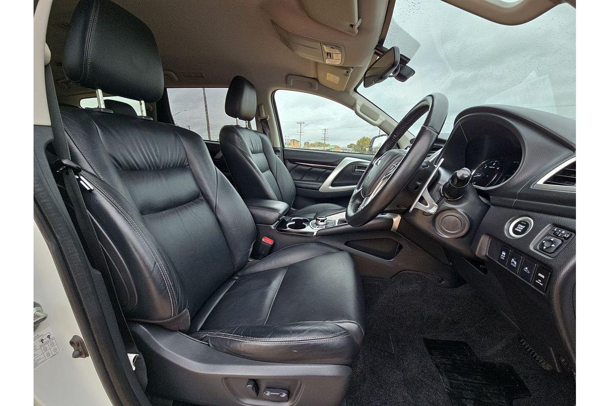 2018 Mitsubishi Pajero Sport Black Edition QE