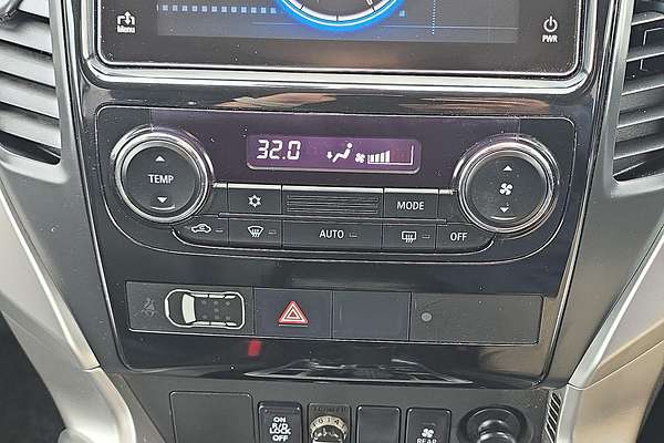2018 Mitsubishi Pajero Sport Black Edition QE