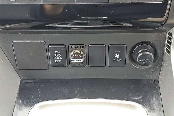2018 Mitsubishi Pajero Sport Black Edition QE