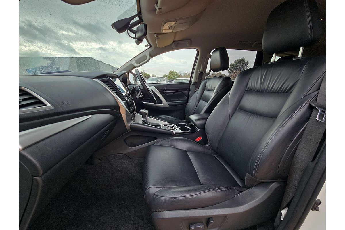 2018 Mitsubishi Pajero Sport Black Edition QE
