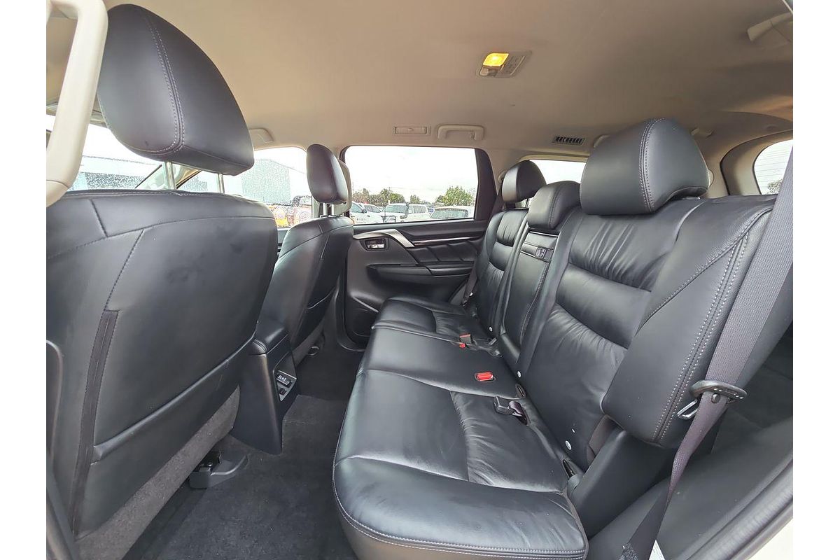 2018 Mitsubishi Pajero Sport Black Edition QE