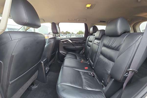 2018 Mitsubishi Pajero Sport Black Edition QE