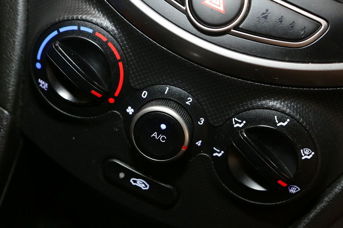 2018 Hyundai Accent Sport RB6