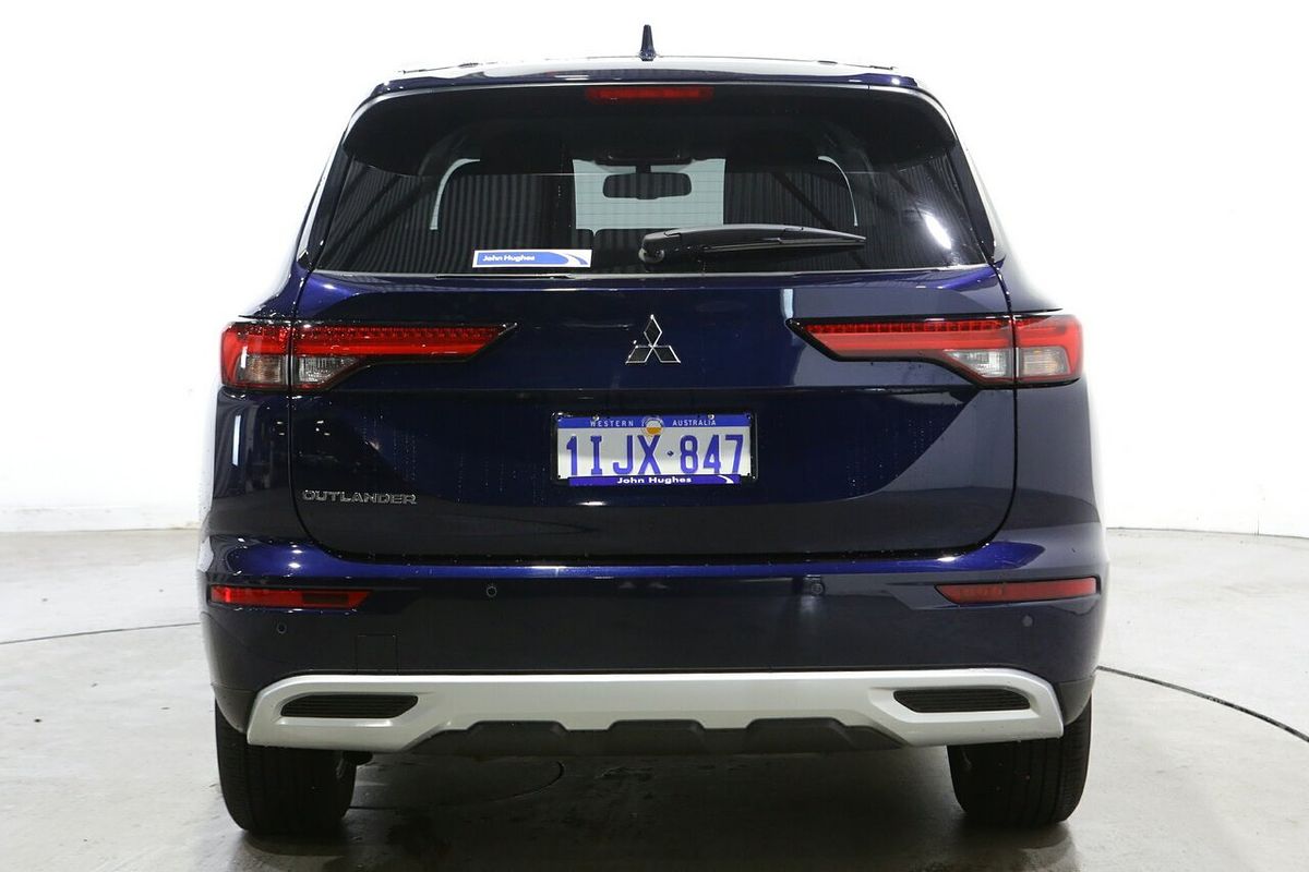 2024 Mitsubishi Outlander LS ZM