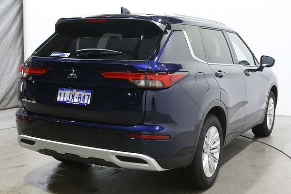 2024 Mitsubishi Outlander LS ZM