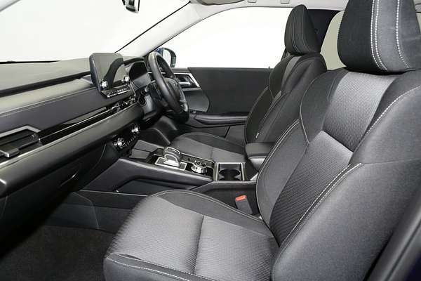 2024 Mitsubishi Outlander LS ZM