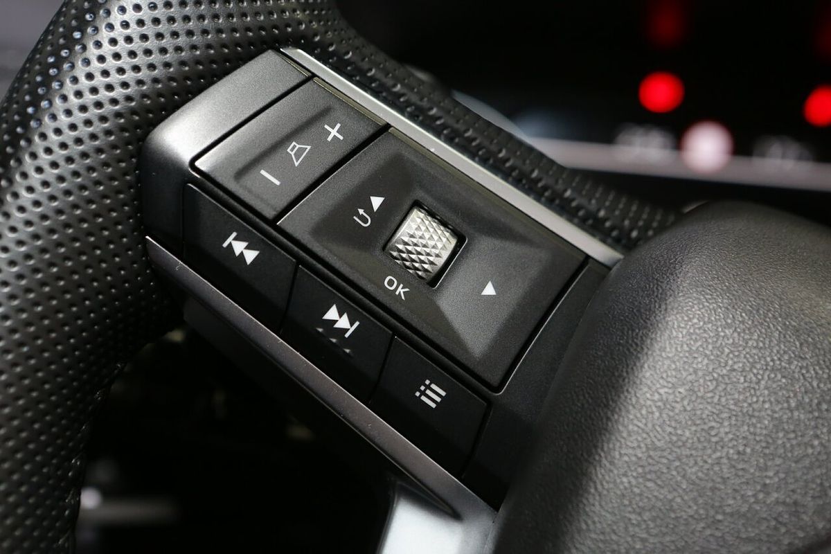 2024 Mitsubishi Outlander LS ZM
