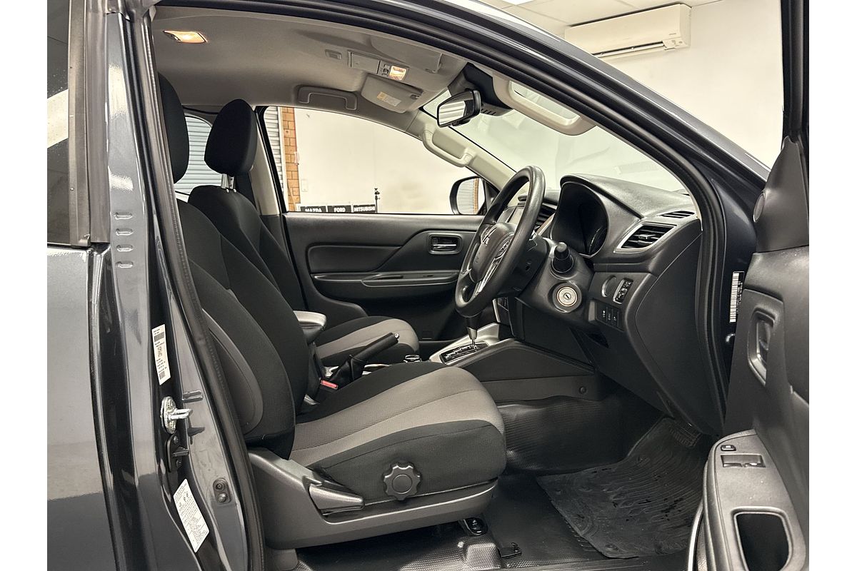 2023 Mitsubishi Triton GLX+ MR 4X4