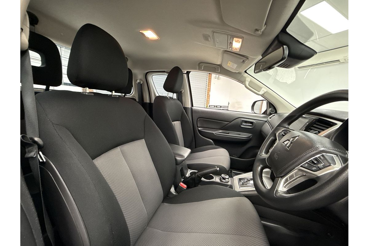 2023 Mitsubishi Triton GLX+ MR 4X4
