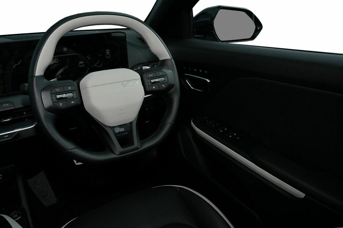 2025 Kia K4 GT-Line CL4m