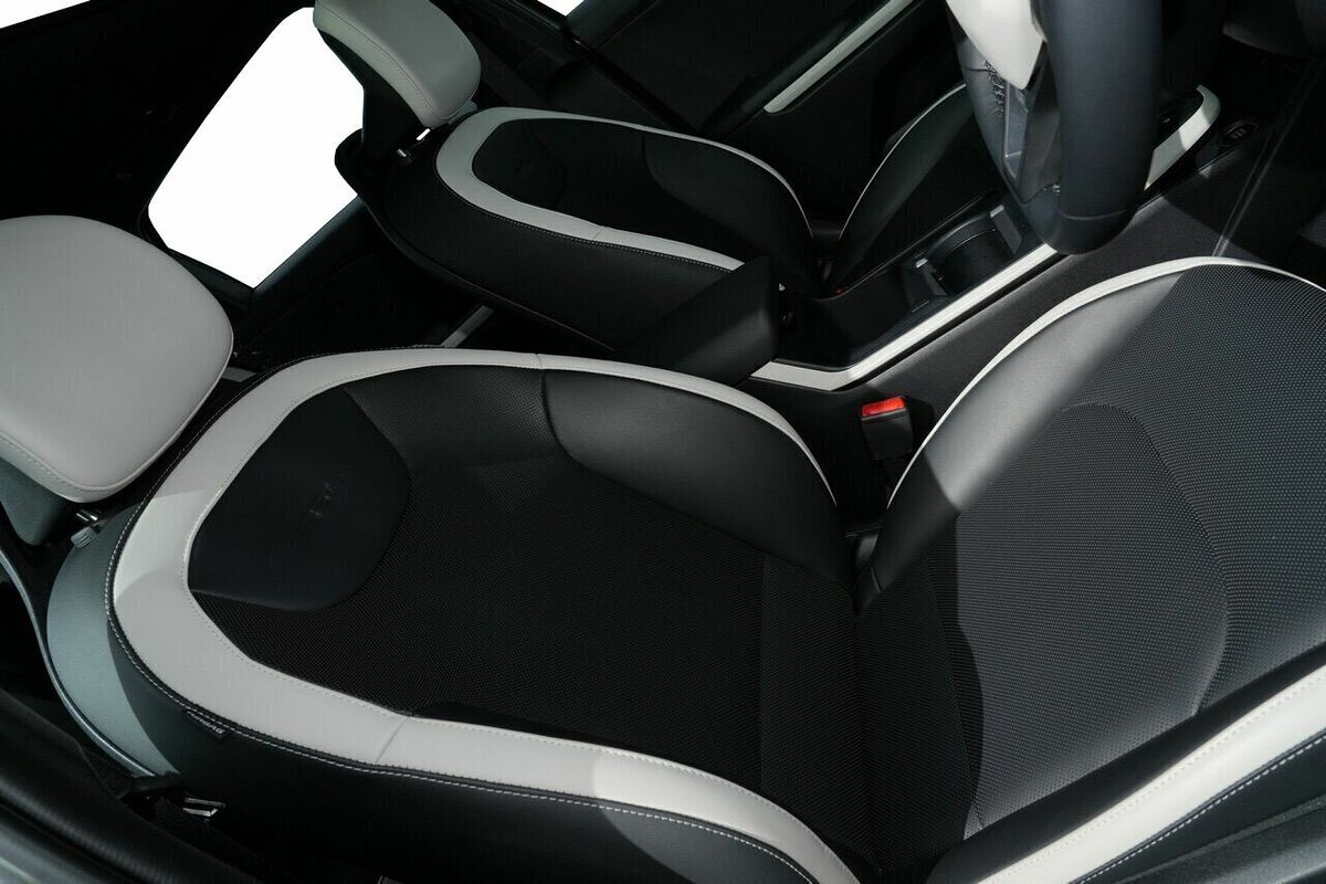 2025 Kia K4 GT-Line CL4m