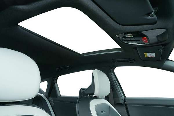 2025 Kia K4 GT-Line CL4m