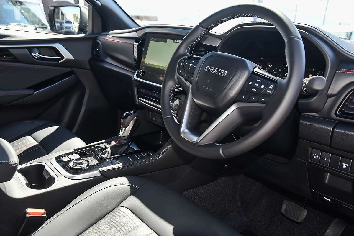 2025 Isuzu MU-X X-TERRAIN