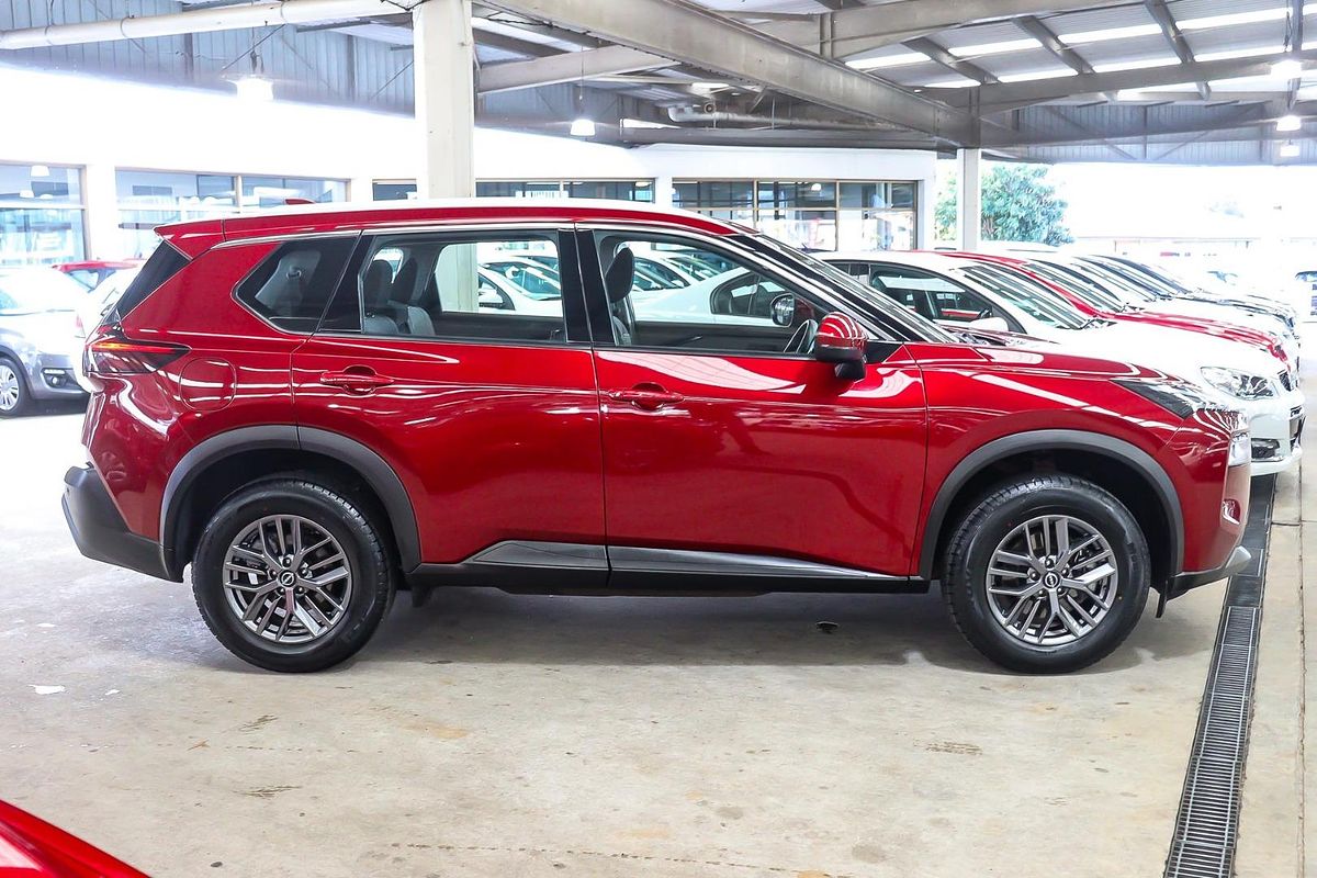 2024 Nissan X-TRAIL ST T33