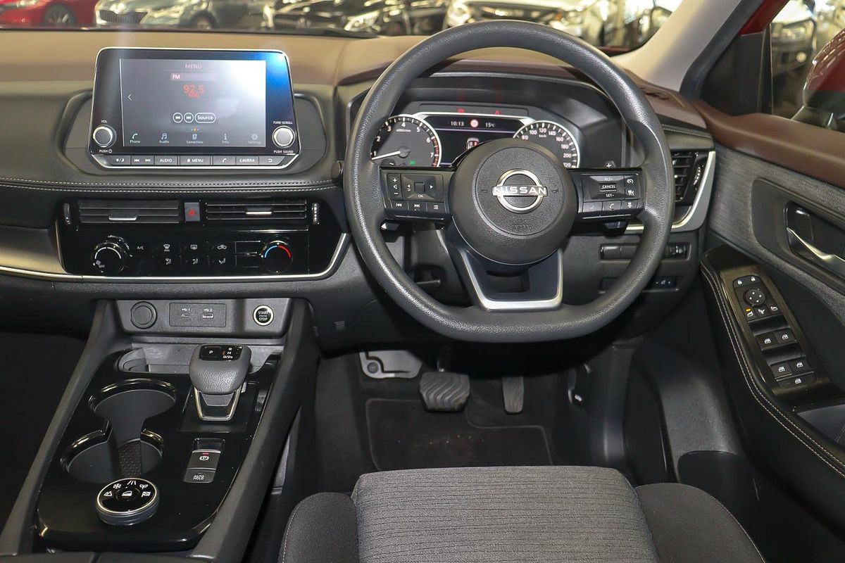 2024 Nissan X-TRAIL ST T33
