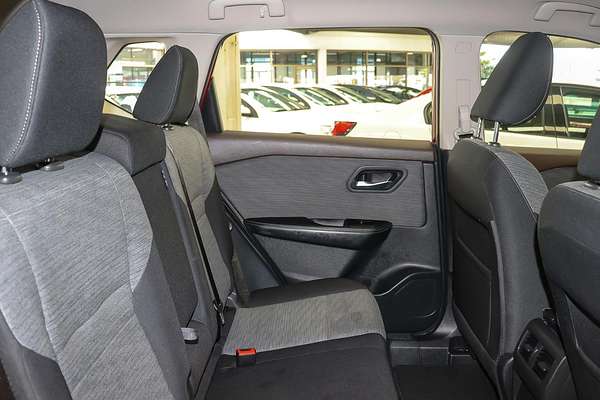 2024 Nissan X-TRAIL ST T33