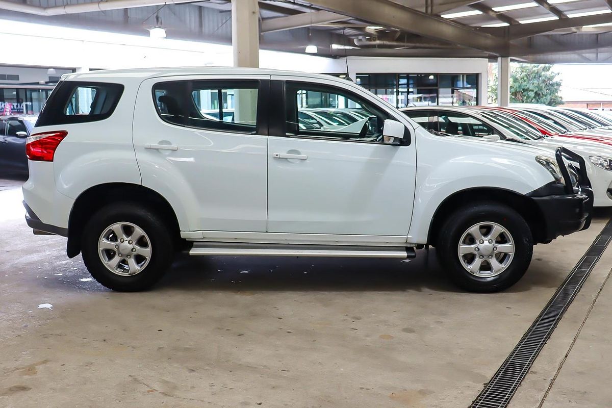 2017 Isuzu MU-X LS-M