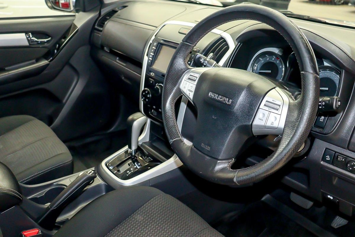 2017 Isuzu MU-X LS-M