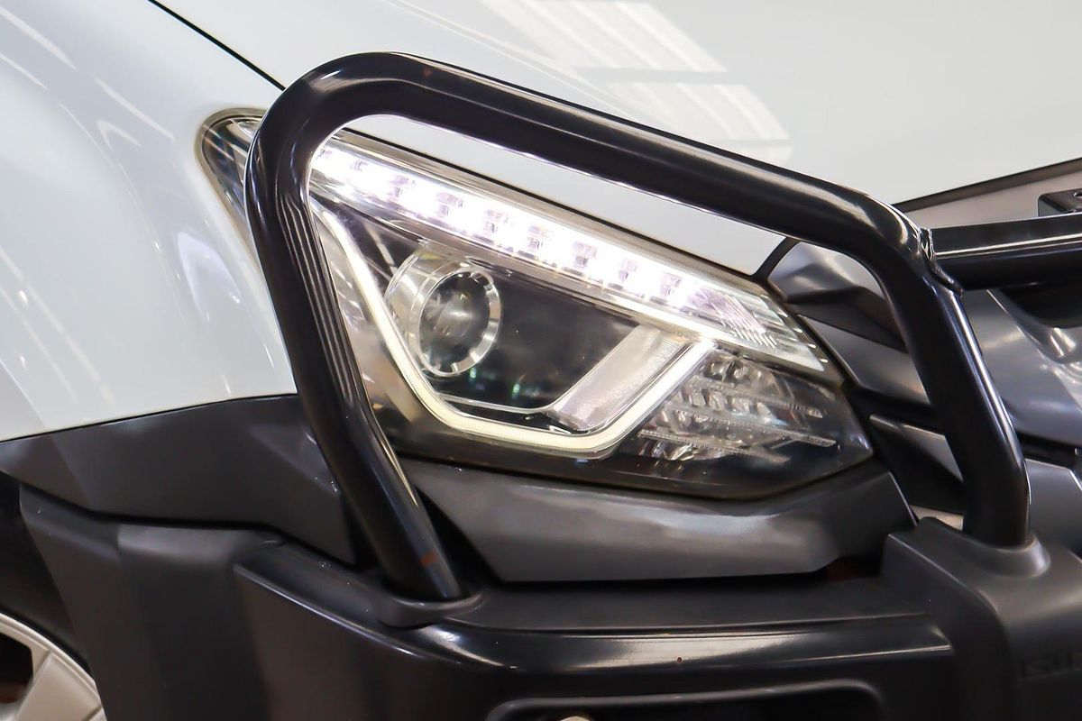 2017 Isuzu MU-X LS-M