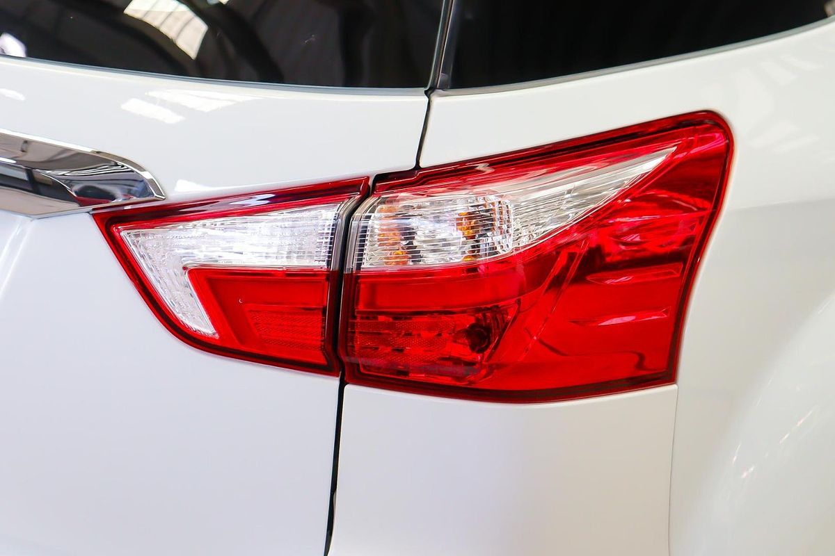 2017 Isuzu MU-X LS-M