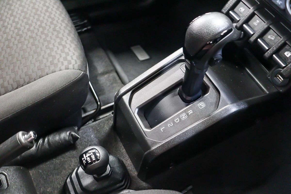2023 Suzuki Jimny GLX GJ