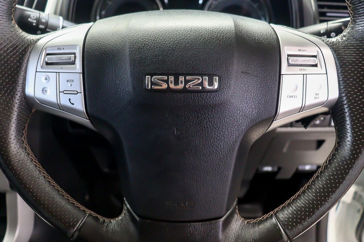 2017 Isuzu MU-X LS-M