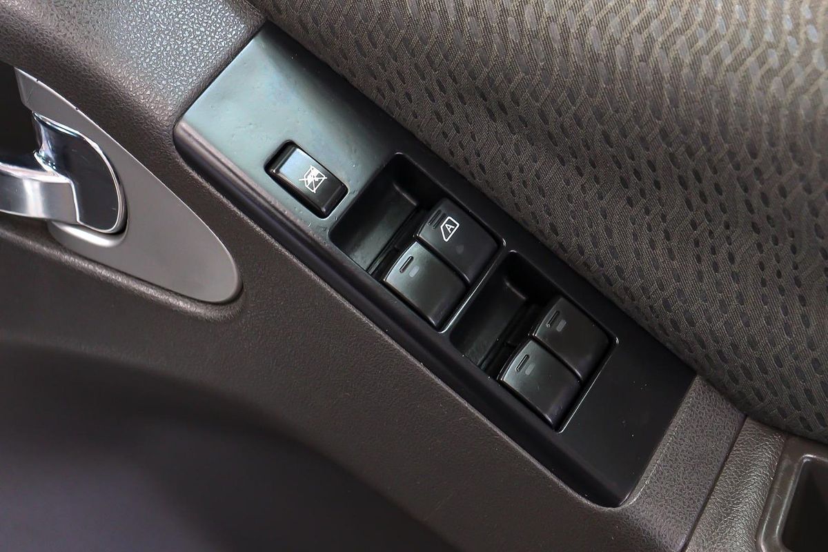 2012 Nissan Navara ST-X 550 D40 Series 5 4X4