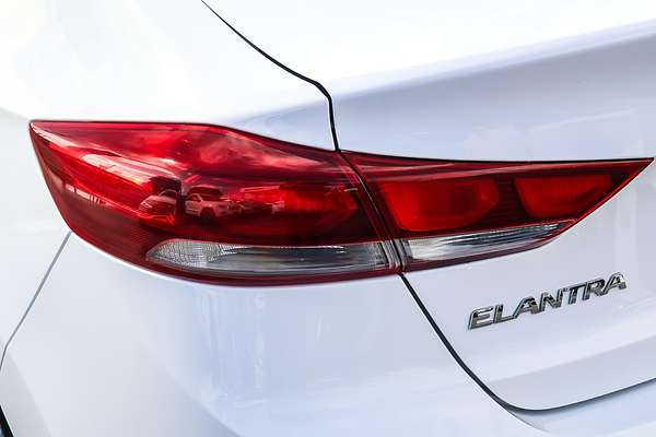 2018 Hyundai Elantra Active AD