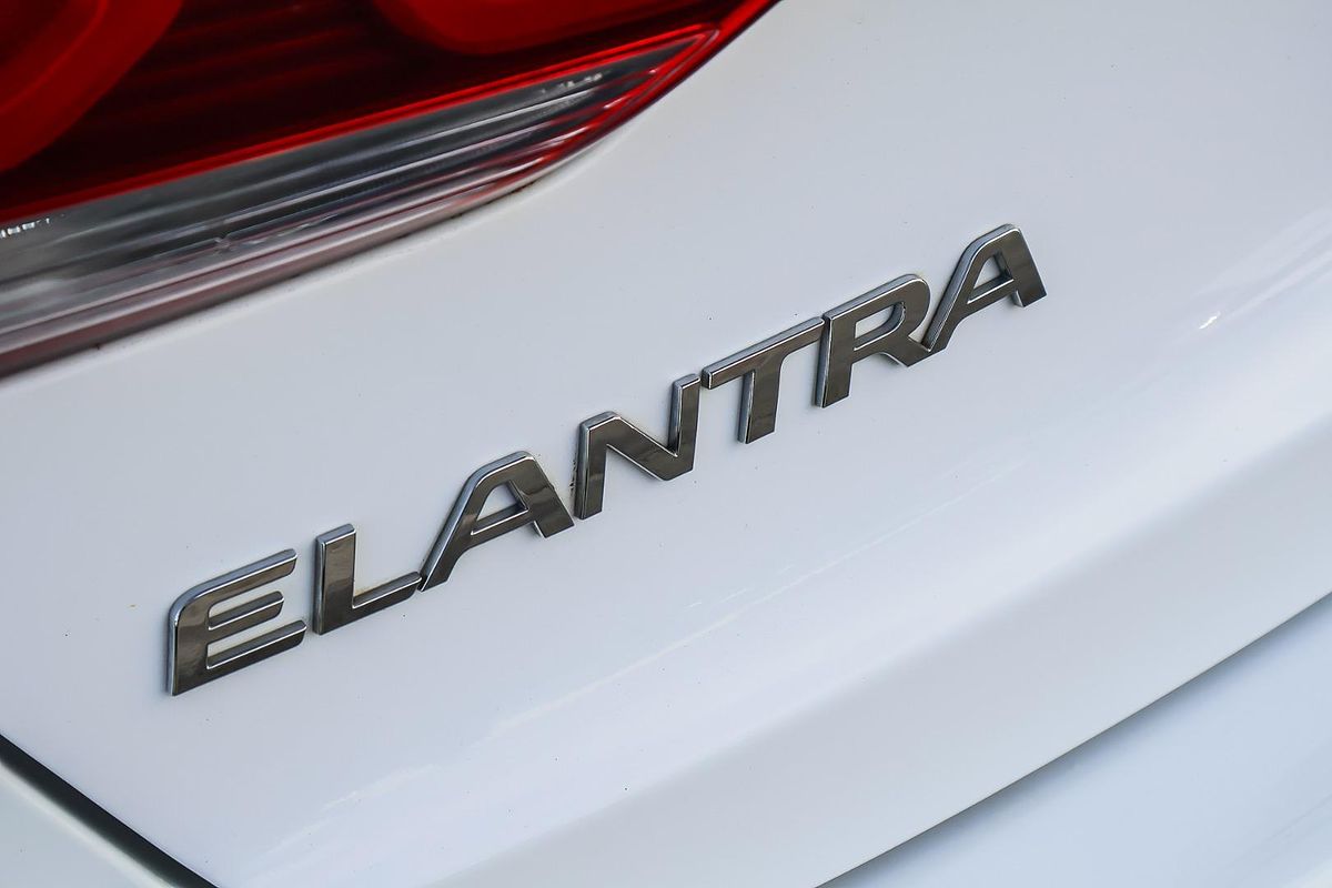 2018 Hyundai Elantra Active AD