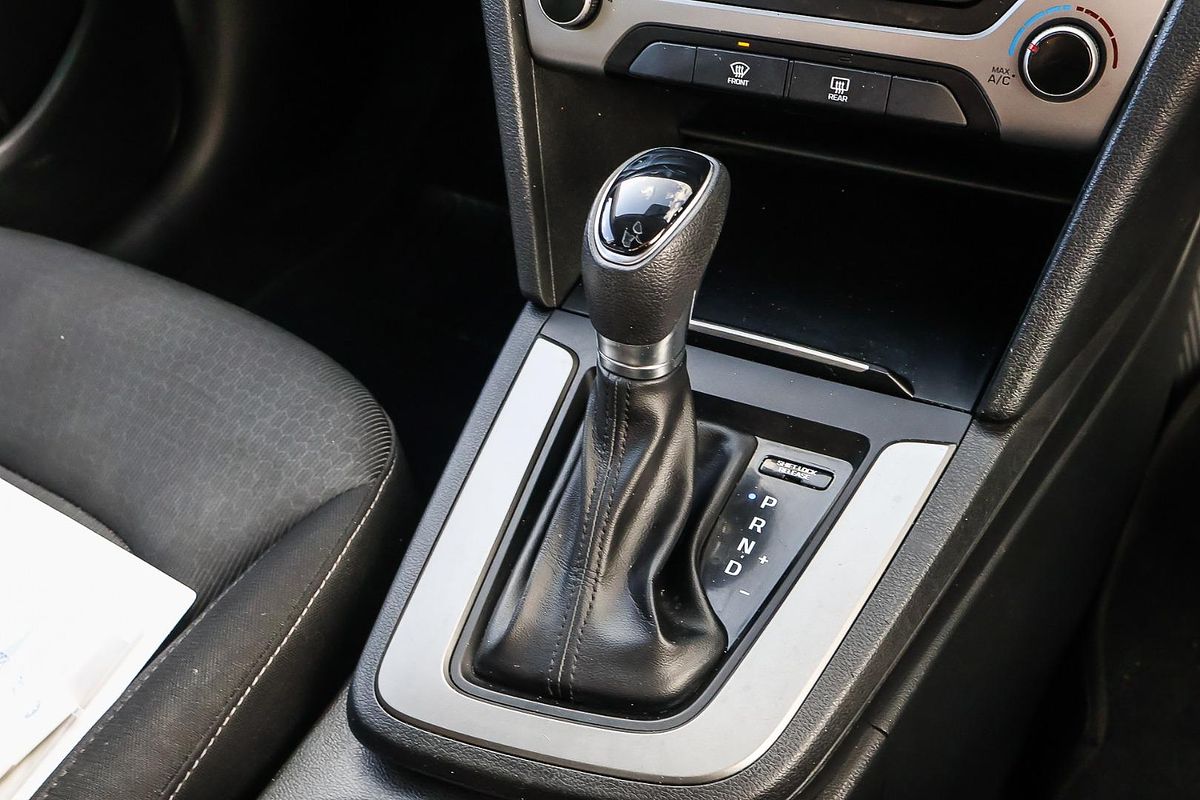 2018 Hyundai Elantra Active AD