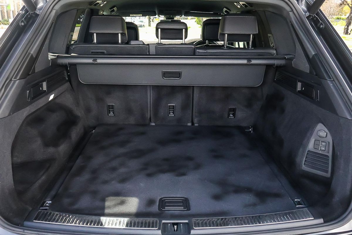 2021 Volkswagen Touareg 210TDI R-Line CR
