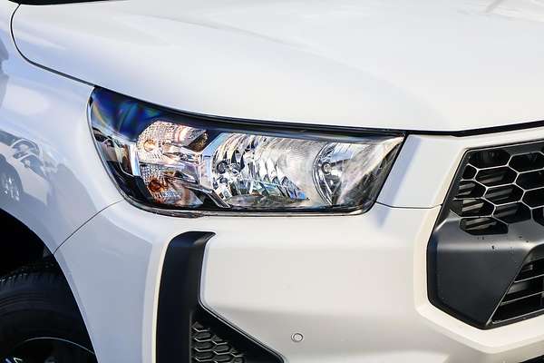 2024 Toyota Hilux SR GUN126R 4X4