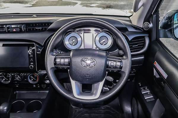 2024 Toyota Hilux SR GUN126R 4X4