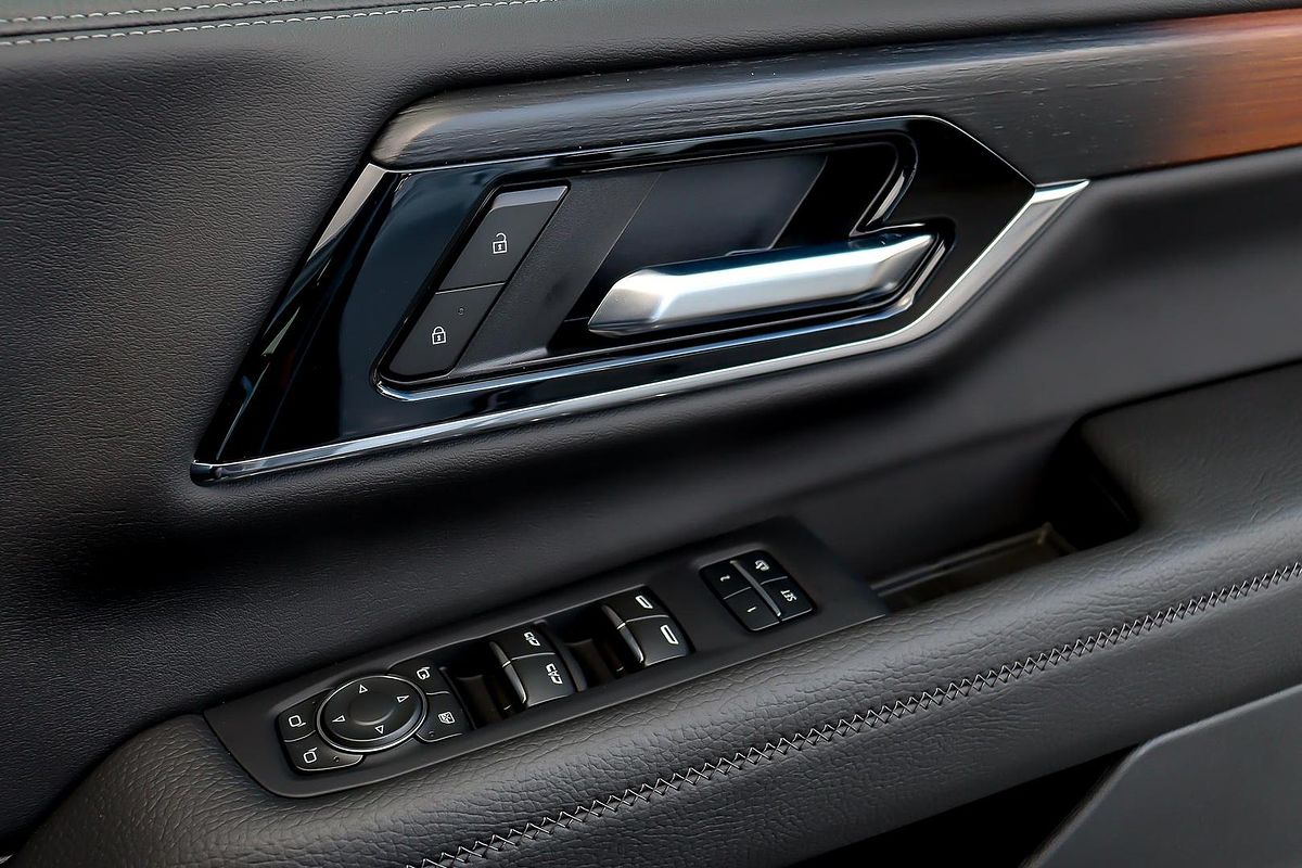 2025 GMC Yukon Denali T1