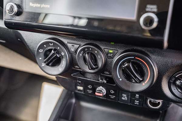 2021 Toyota Hilux SR GUN126R