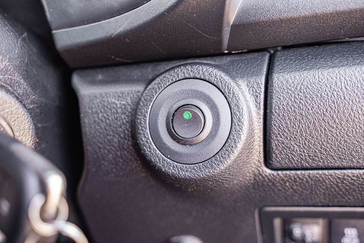 2021 Toyota Hilux SR GUN126R
