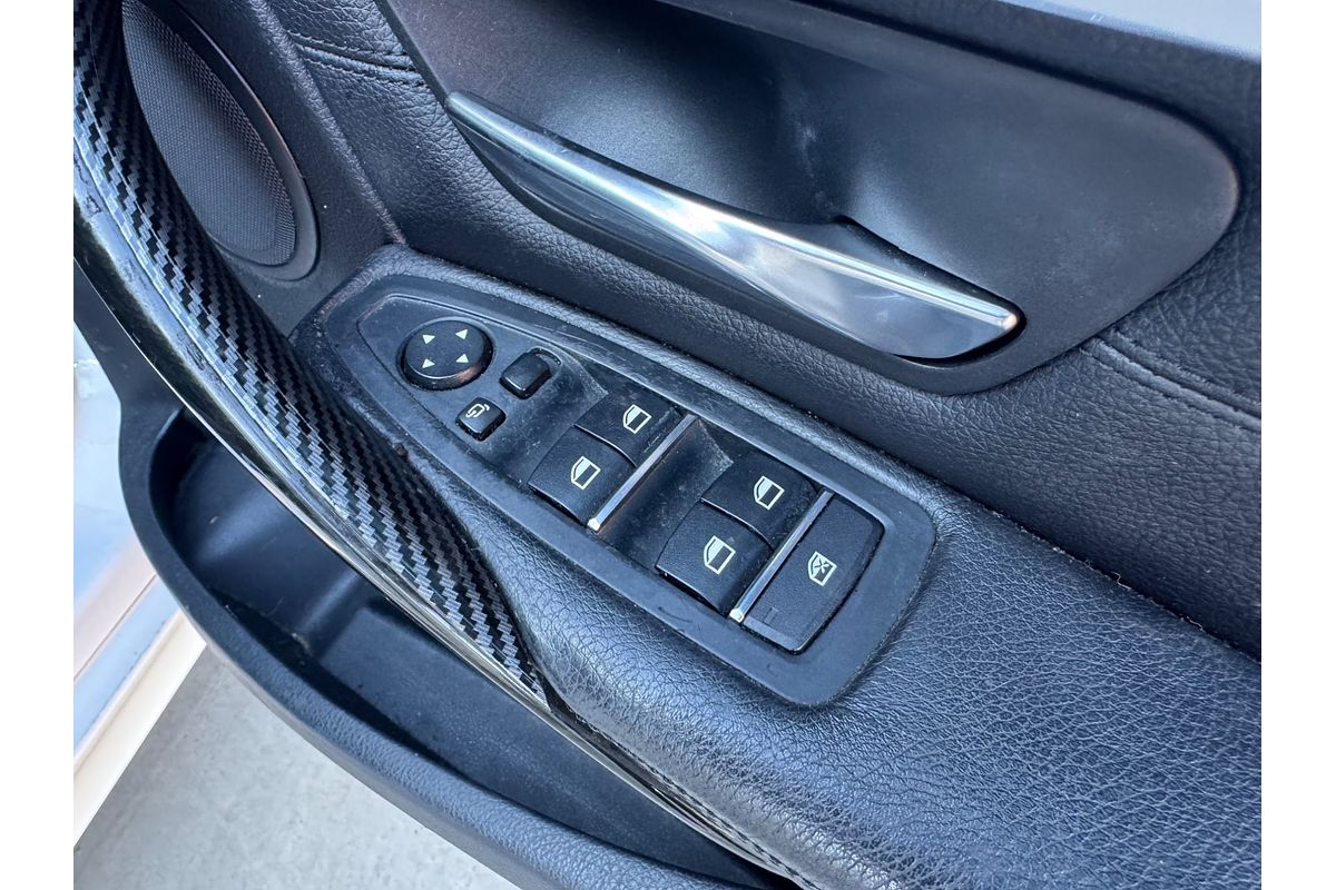 2016 BMW 3 Series 318i Sport Line F30 LCI