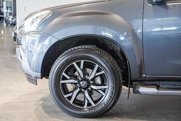2021 Isuzu MU-X LS-T