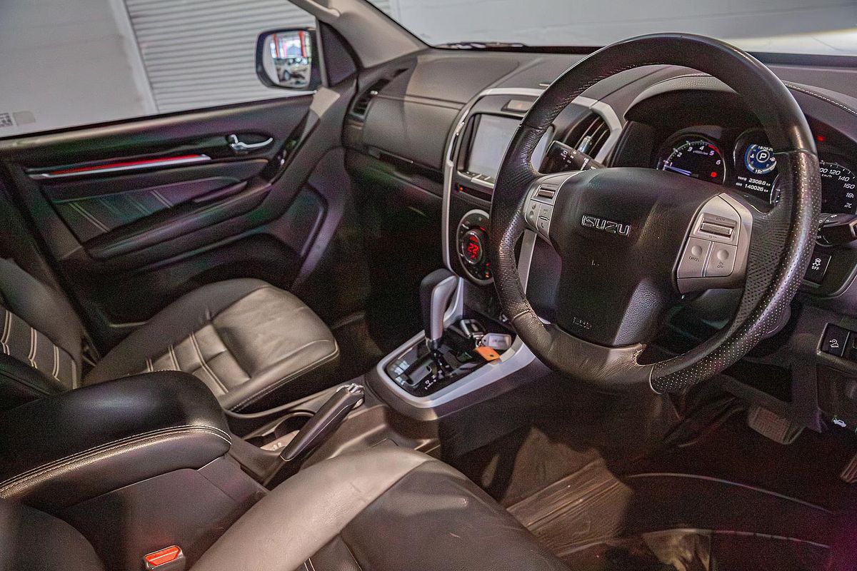 2021 Isuzu MU-X LS-T